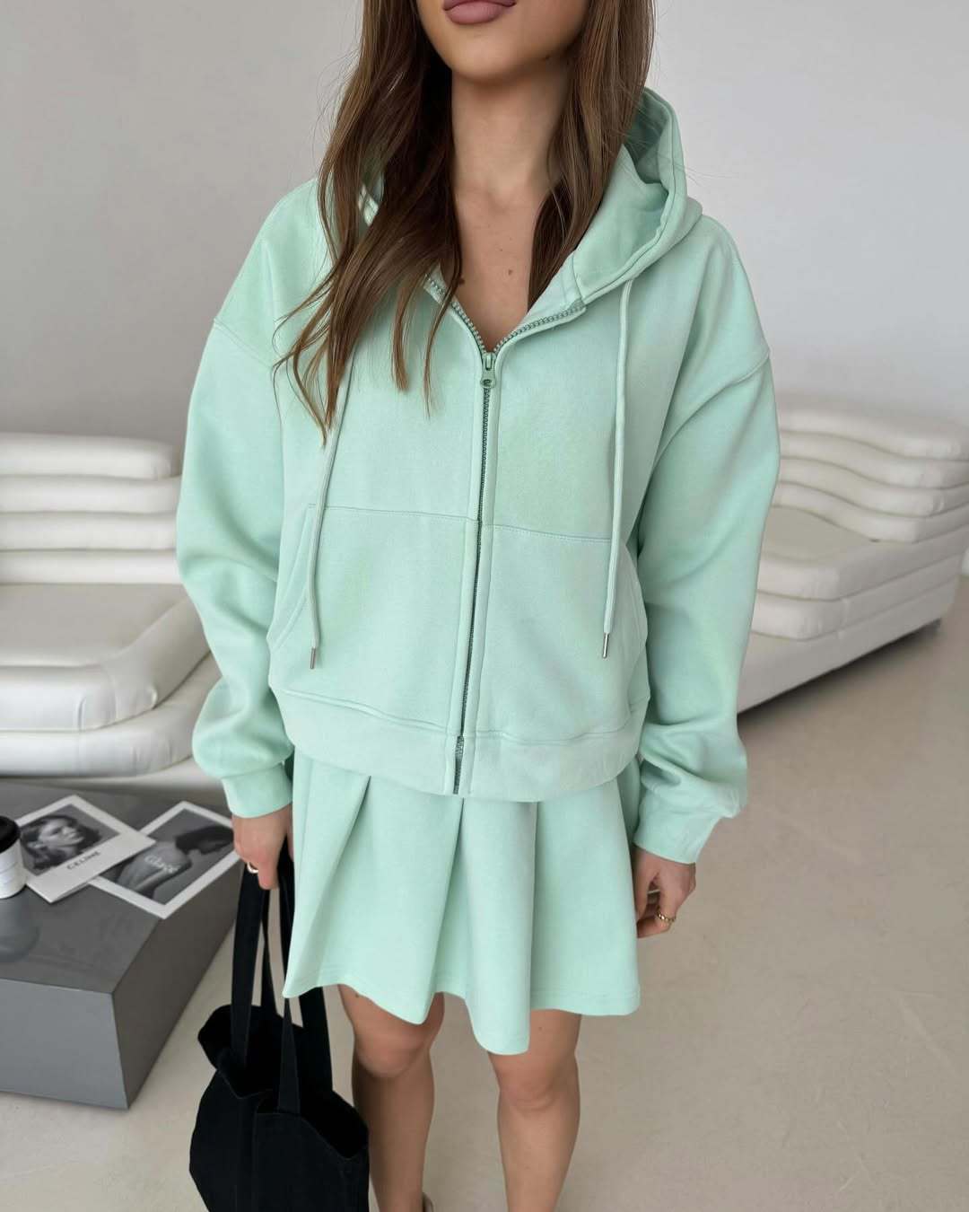 Damen Kapuzenjacke und Rock-Set mit lässigem Schnitt und praktischen Taschen Stalluxe