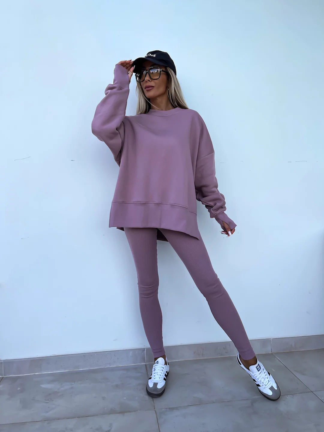 Damen Oversized Sweatshirt mit hoch geschnittenen Leggings Stalluxe