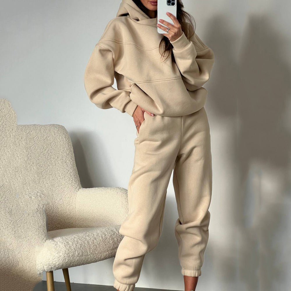 Damen lässiger Hoodie mit lässiger Jogginghose im modernen Schnitt Stalluxe