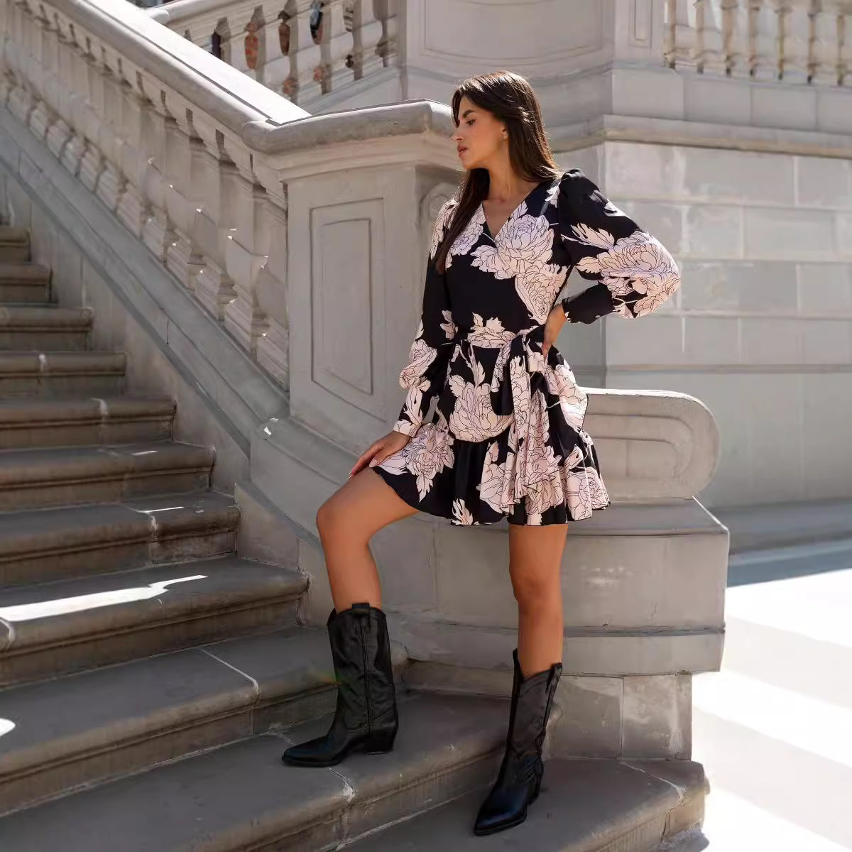 Damen Blusenkleid mit voluminösen Ärmeln und verspieltem Schnitt Stalluxe