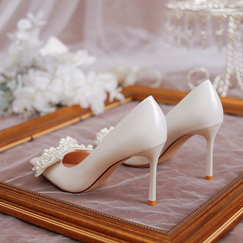 Damen Hochwertige Hochzeitspumps mit Perlenapplikation und raffiniertem Schleifendetail Stalluxe