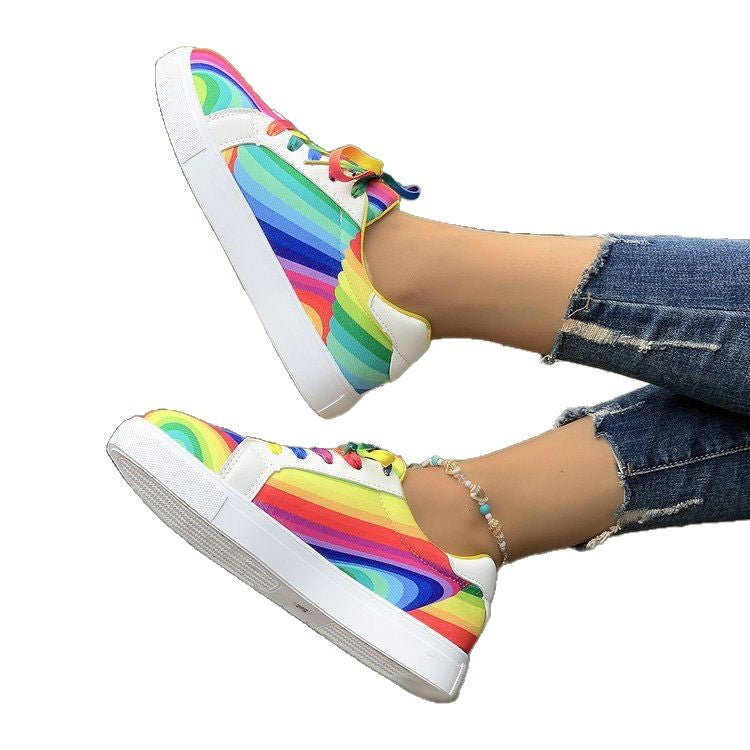 Damen farbenfrohe Sneakers mit dekorativen Schnürsenkeln und atmungsaktiver Innensohle Stalluxe