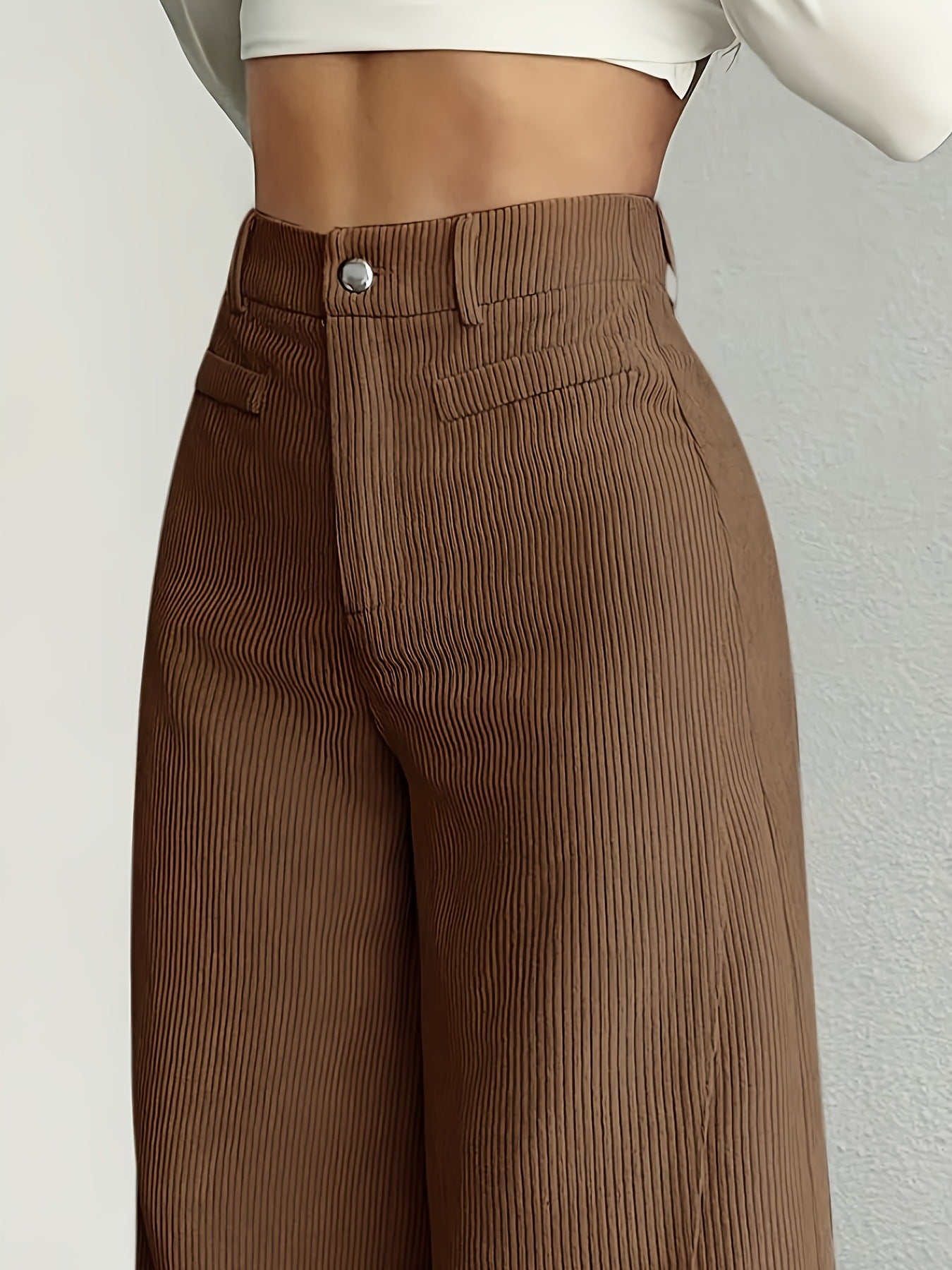 Damen Weitgeschnittene Cordhose mit hohem Bund und Taschen Stalluxe