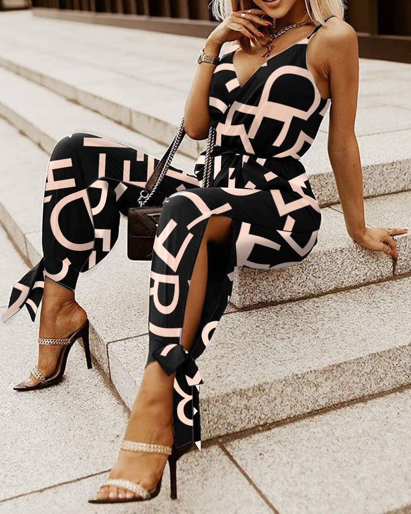 Damen Modischer Jumpsuit mit tiefem V-Ausschnitt und elegantem Druck Stalluxe