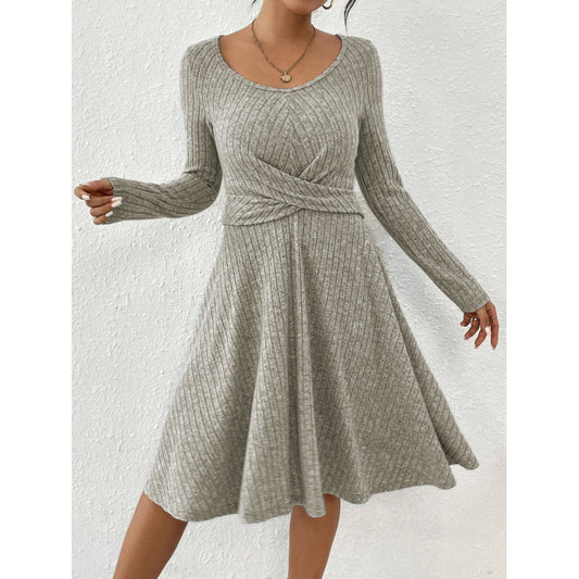 Damen Fließendes Jerseykleid mit Wickelbund und langen Ärmeln Stalluxe