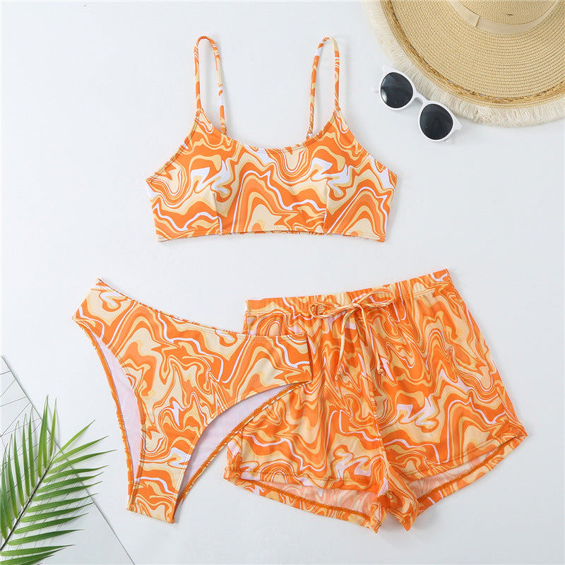 Damen Set mit Bikinioberteil und Shorts im maritimen Wellenmuster Stalluxe