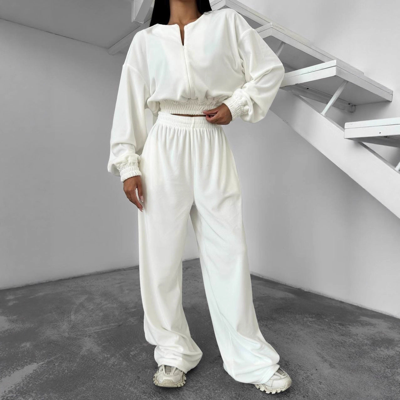 Damen cropped Fleece-Jogginganzug mit hohem Bund und elastischen Bündchen Stalluxe