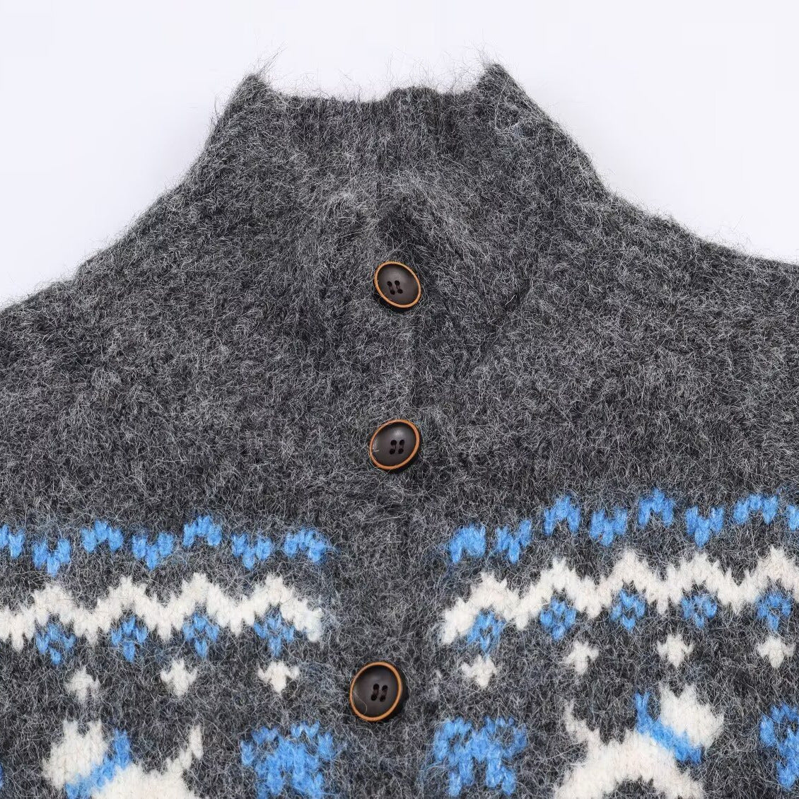 Damen Strickjacke mit traditionellem Muster und hochgeschlossenem Kragen Stalluxe