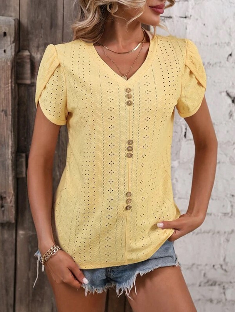 Damen Elegantes und bequemes T-Shirt mit Knopfdetails Stalluxe