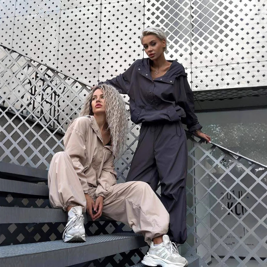 Damen modische Kapuzenjacke mit luftiger Schnittführung und praktischen Taschen Stalluxe
