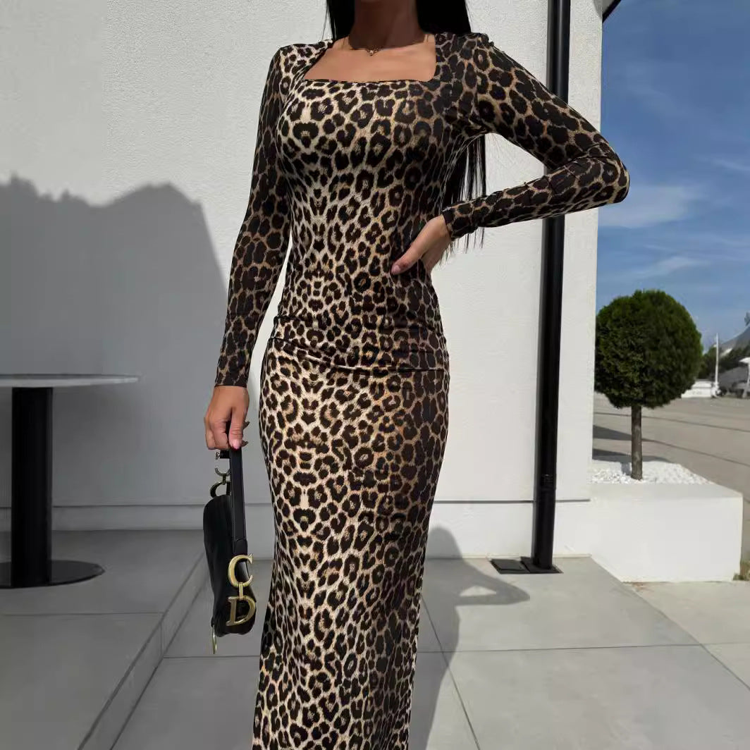 Damen Maxikleid im angesagten Leo-Design mit figurbetontem Schnitt Stalluxe