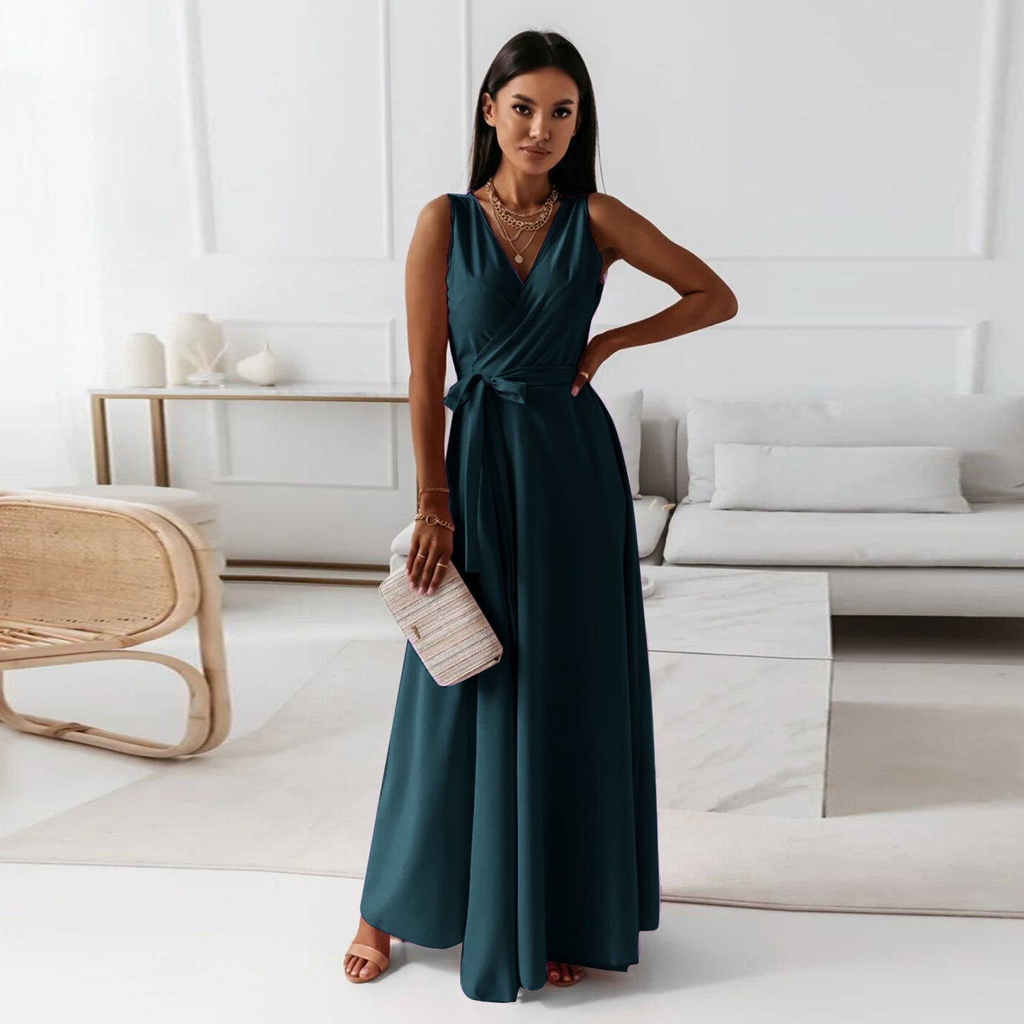 Damen Wickel-Maxikleid mit tiefem V-Ausschnitt und fließendem Schnitt Stalluxe