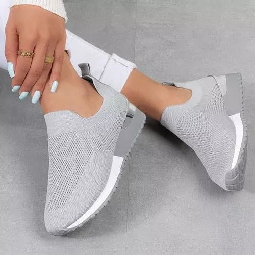 Damen Atmungsaktive Slip-On Freizeitschuhe mit modischem Design Stalluxe