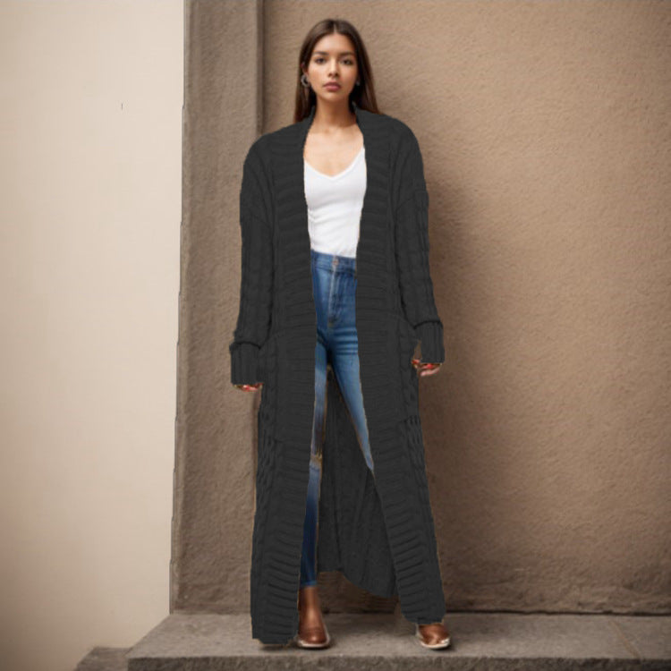 Damen Langer Strickcardigan mit raffiniertem Zopfdesign und praktischen Taschen Stalluxe