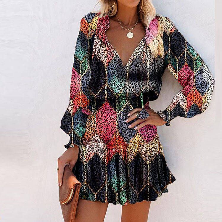 Damen verspieltes Mini-Kleid mit buntem Mustermix und Volantdetails Stalluxe