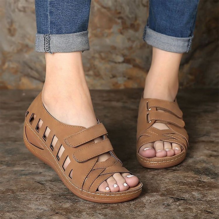 Damen Bequeme Clogs mit verstellbaren Riemen und anatomischem Fußbett Stalluxe