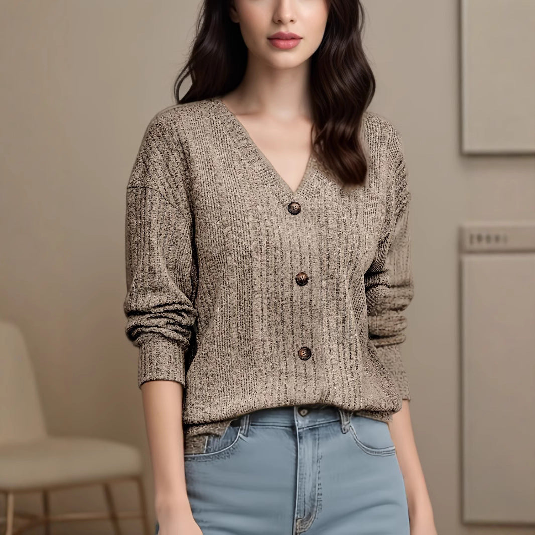Damen V-Ausschnitt Strickoberteil mit Knopfdetails und lässigem Schnitt Stalluxe