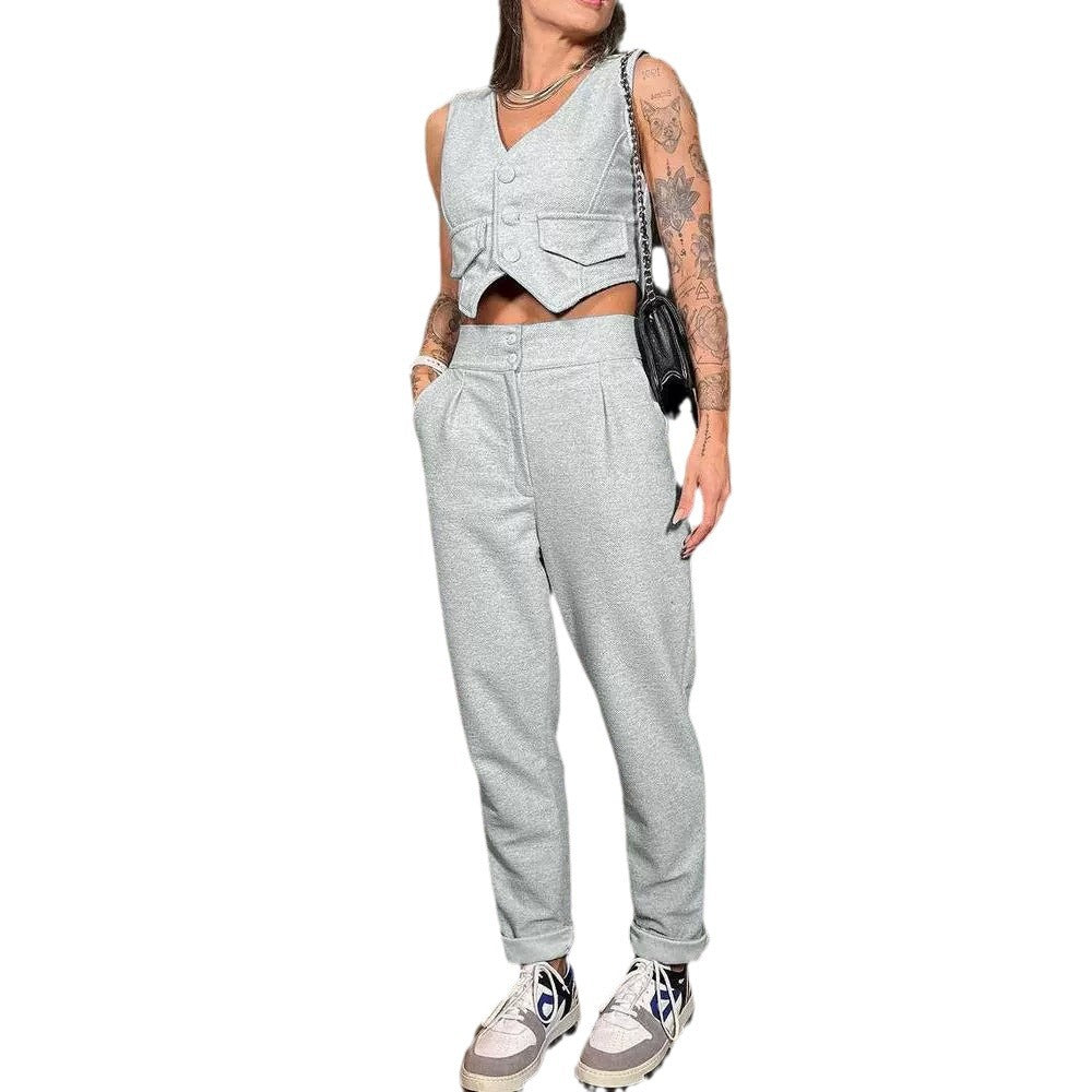 Damen Zweiteiler mit trendy Cut-Out und Knopfdetails Stalluxe