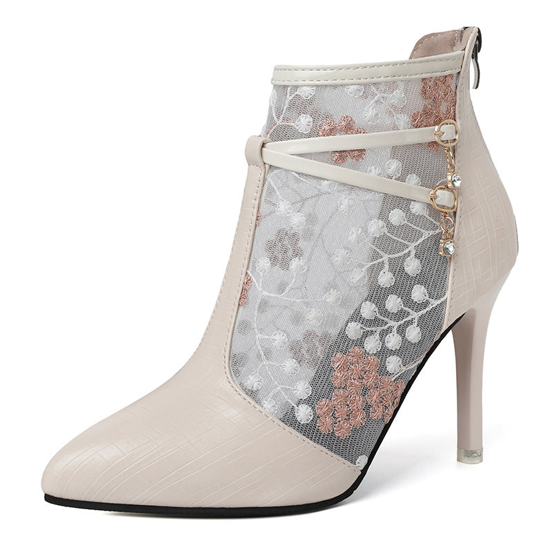 Damen elegante Ankle Boots mit floralem Transparentdesign und modischem Detail Stalluxe