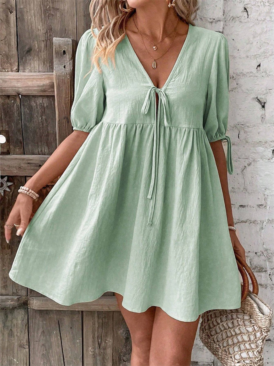 Damen luftiges Sommerkleid mit V-Ausschnitt und Raffungen Stalluxe