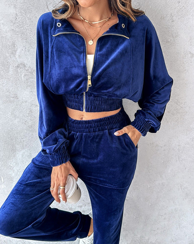 Damen Sportliches Set aus hochwertigem Samt mit cropped Jacke und bequemen Pants Stalluxe