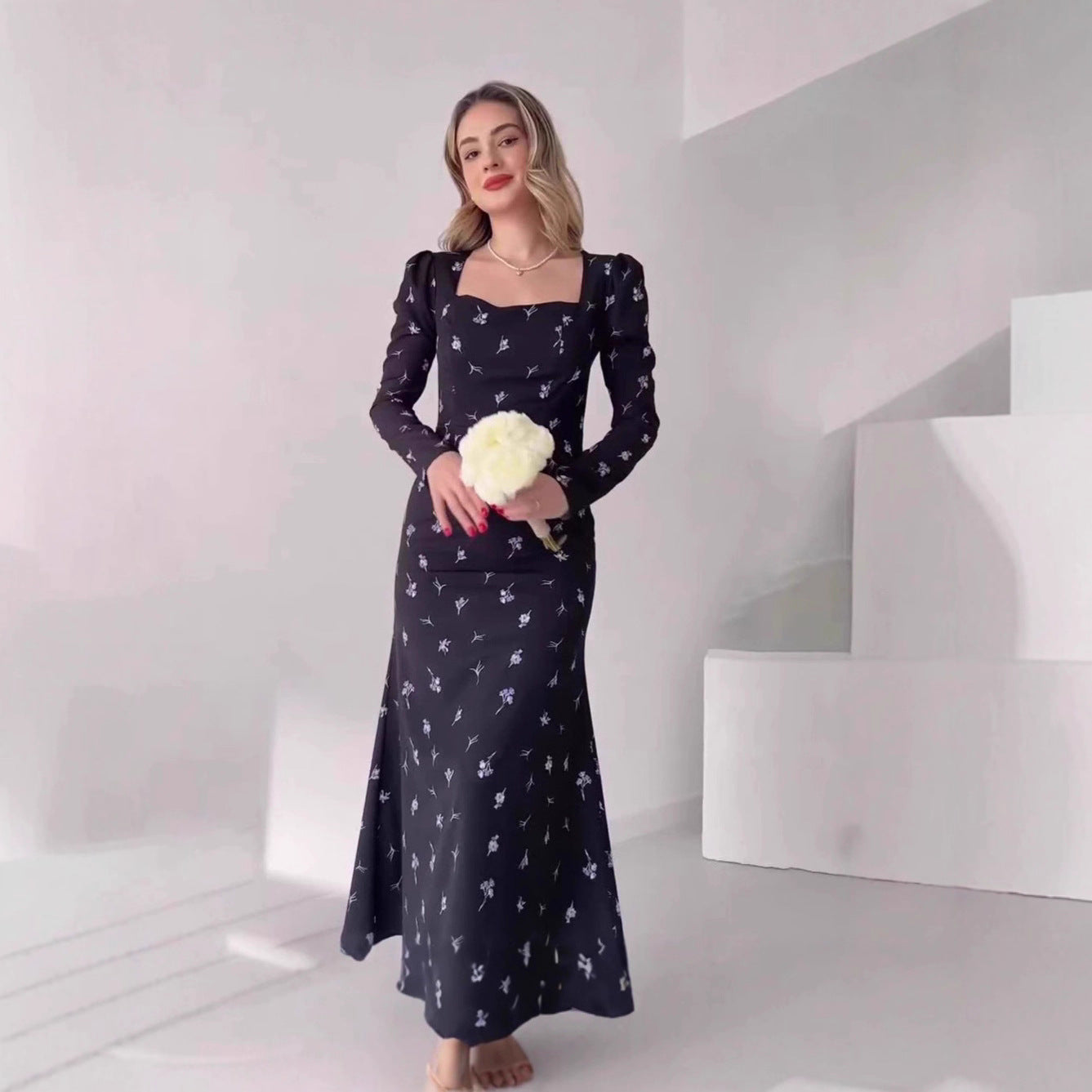 Damen Elegantes Blumen-Kleid mit langem Arm und Taillenschnitt Stalluxe