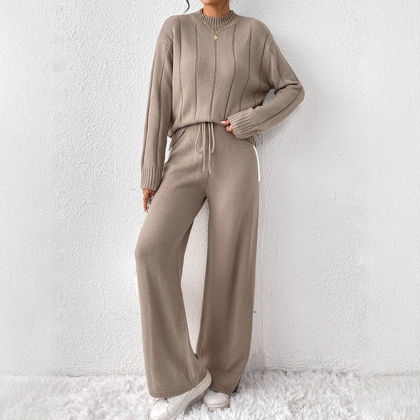Damen lässiges Strick-Set mit hochabschließendem Pullover und weitem Hosen Stalluxe