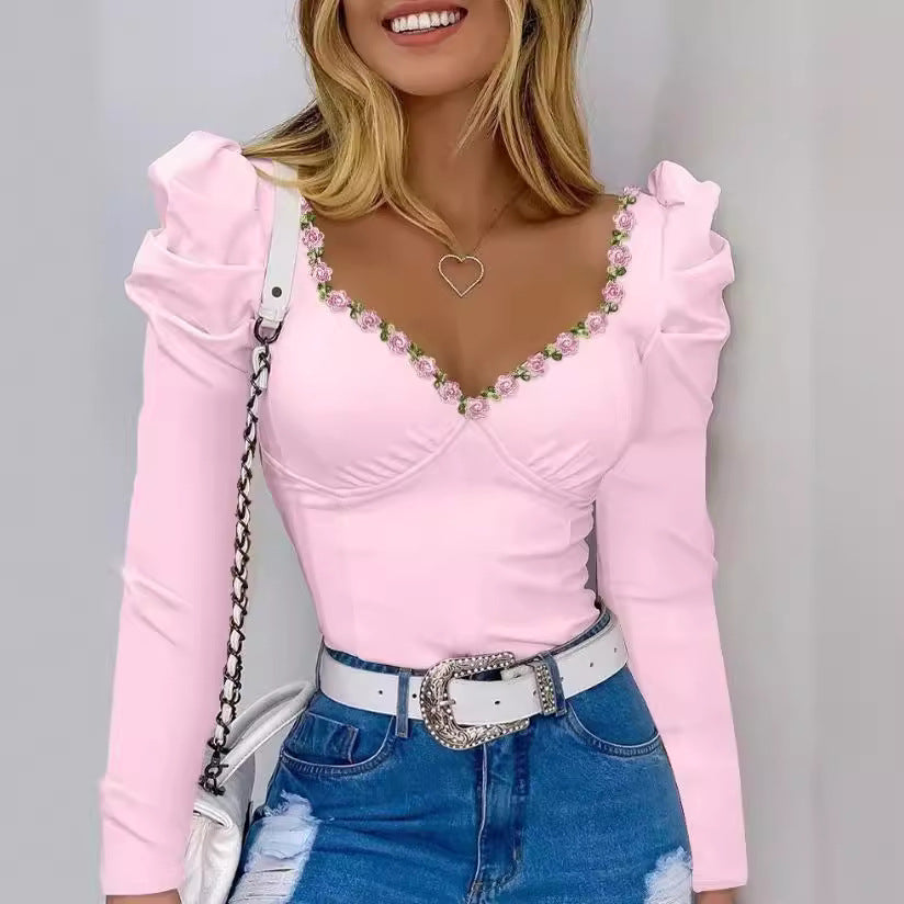 Damen Elegant verzierte Bluse mit Puffärmeln und floralem Ausschnitt Stalluxe