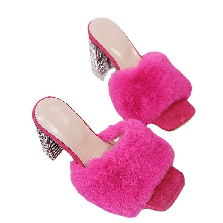 Damen Glamouröse Mules mit kuscheligem Kunstfell und glitzerndem Absatz Stalluxe