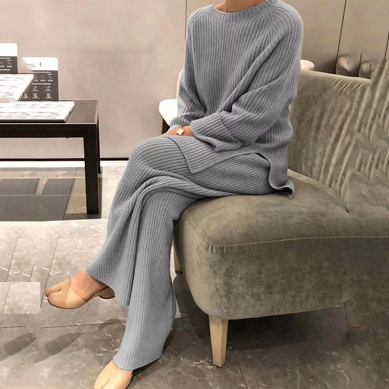 Damen Strickanzug mit weitem Schnitt und stilvollem Rippenmuster Stalluxe