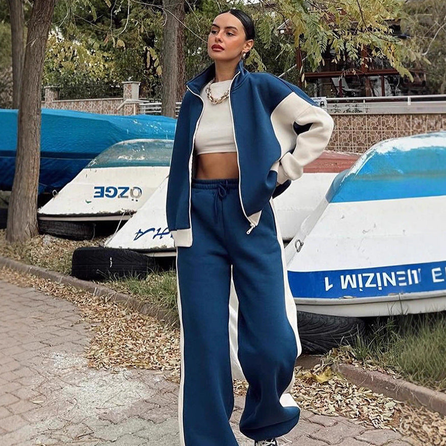 Damen Sportliches Sweatsuit mit kontrastierenden Einsätzen und hohem Kragen Stalluxe