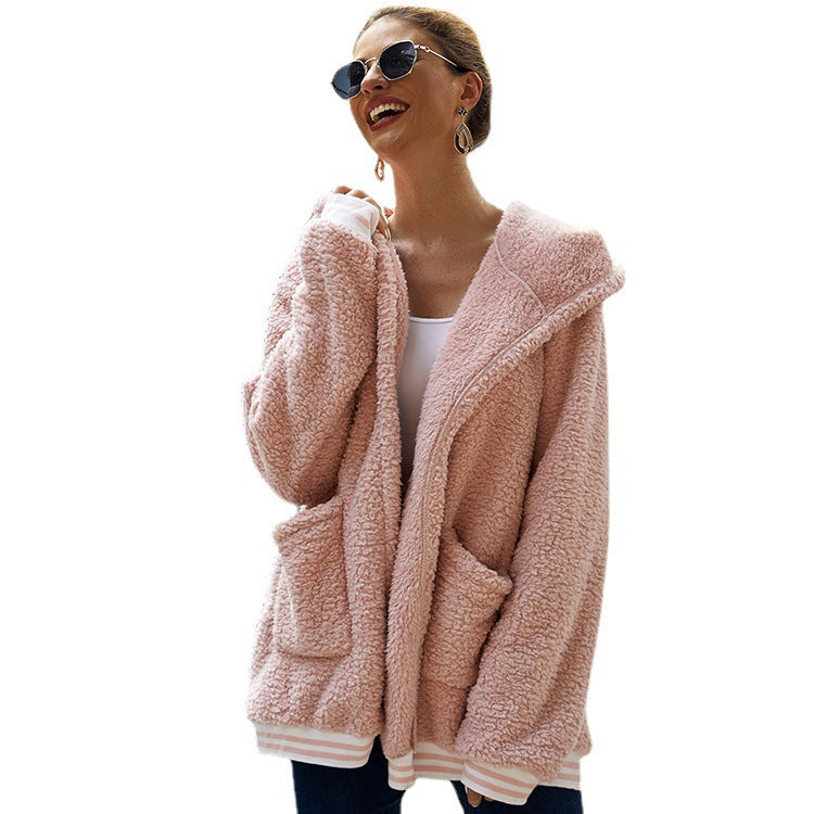 Damen Kuschelige Fleecejacke mit Kapuze und praktischen Taschen Stalluxe