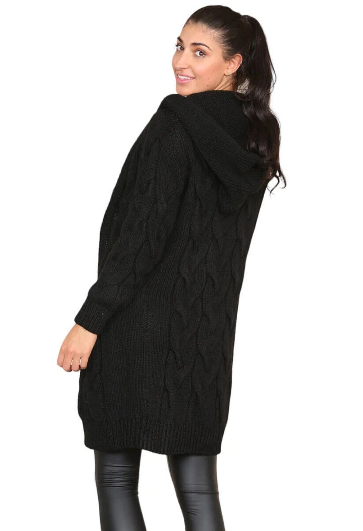 Damen Langer Strickmantel mit elegantem Zopfmuster und Kapuze Stalluxe