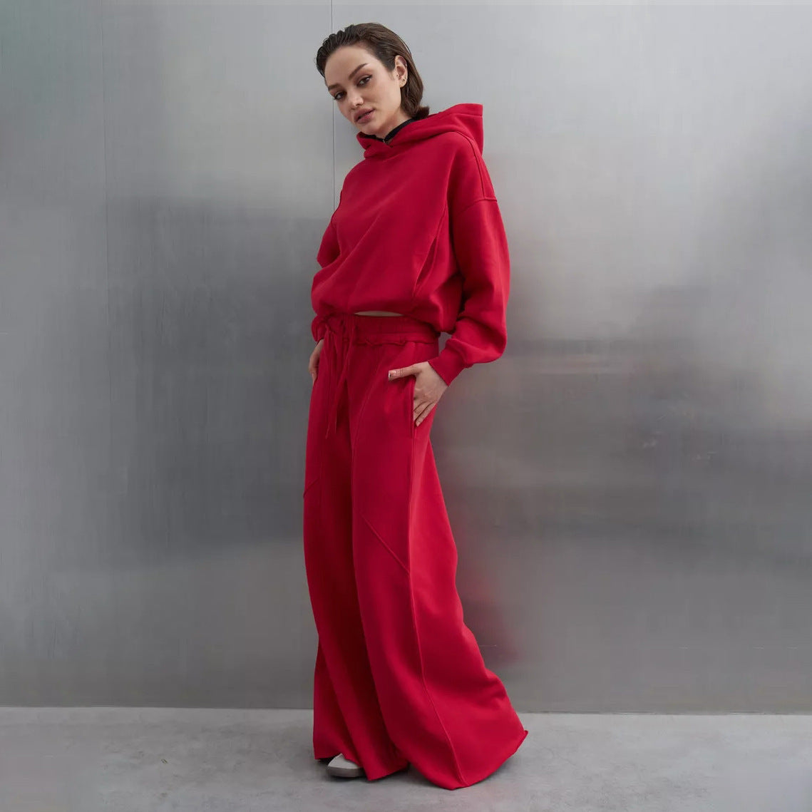 Damen Urbanes Loungewear-Set mit cropped Hoodie und weiten Hosen Stalluxe