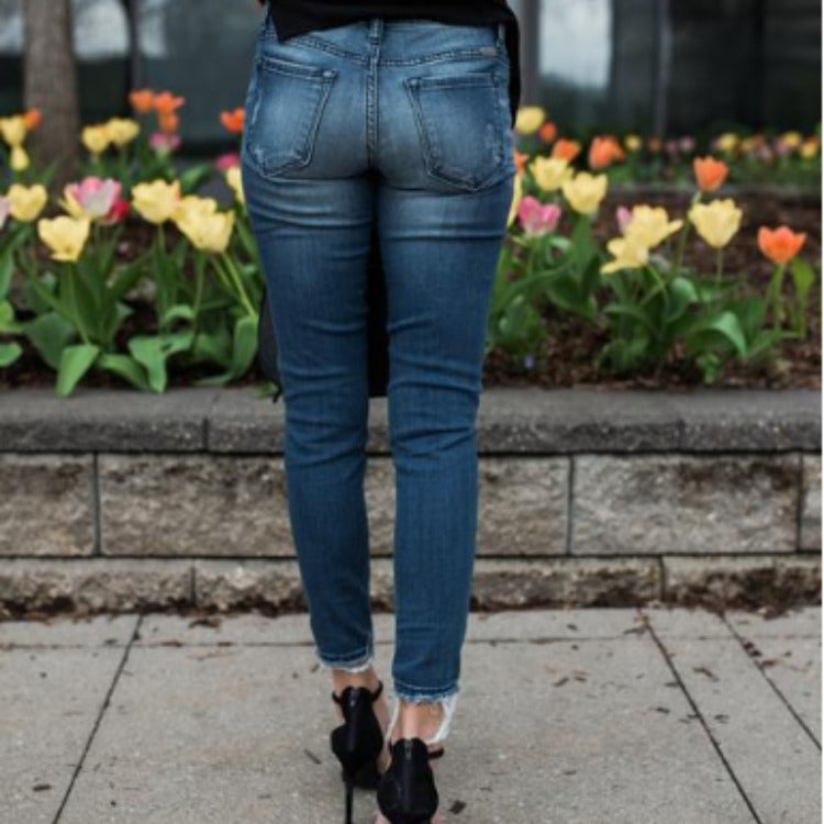 Damen schmal geschnittene Jeans mit modischem Rippdesign und ausgefranstem Saum Stalluxe