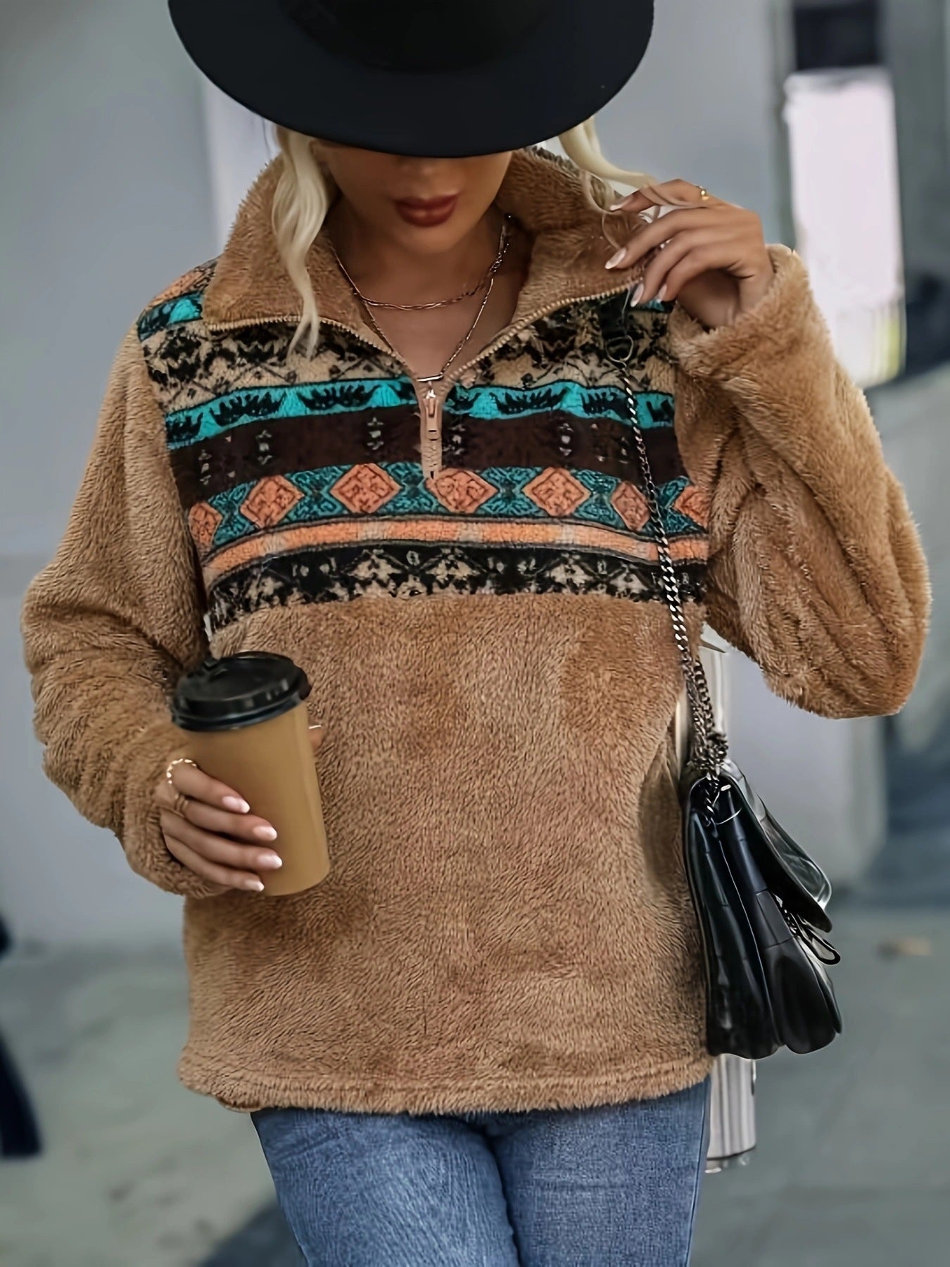Damen Fleece-Pullover mit floralem Muster und praktischem halbhohem Reißverschluss Stalluxe