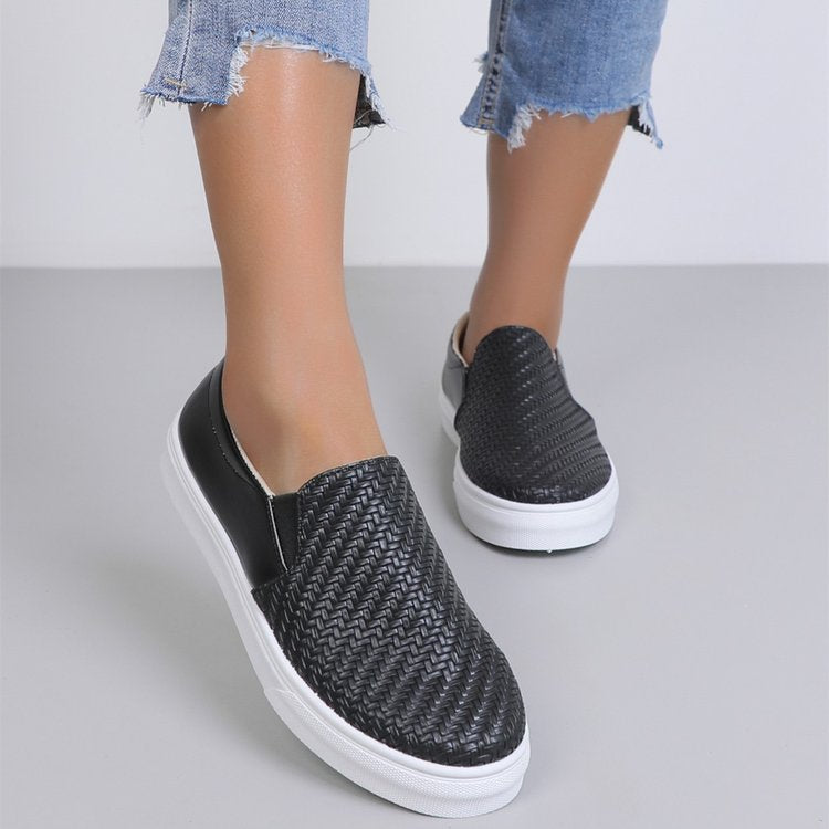 Damen Slip-On Sneakers mit strukturierter Oberfläche und flexiblem Fußbett Stalluxe