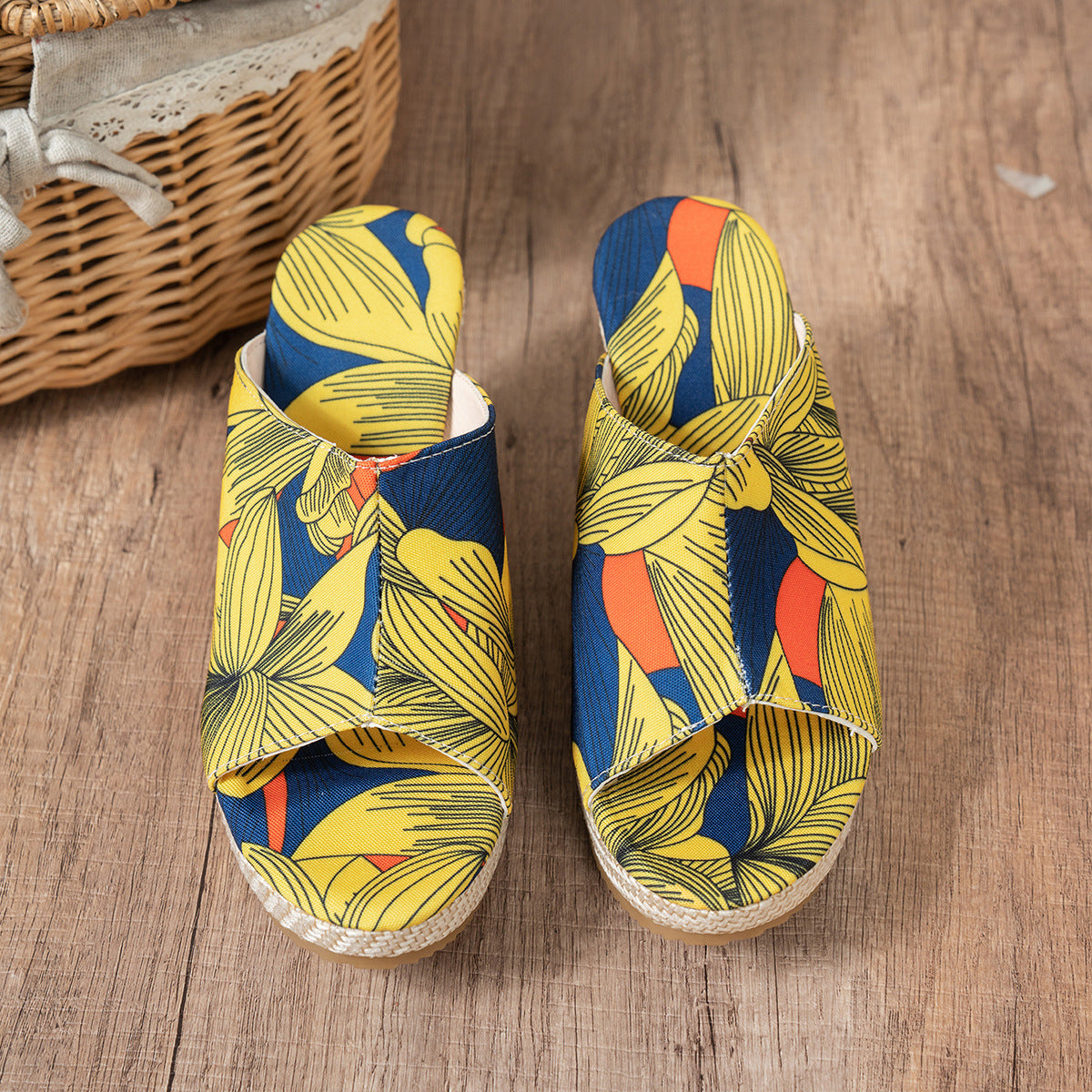 Damen Plateau-Mules mit floralem Design und bequemer Sohle Stalluxe