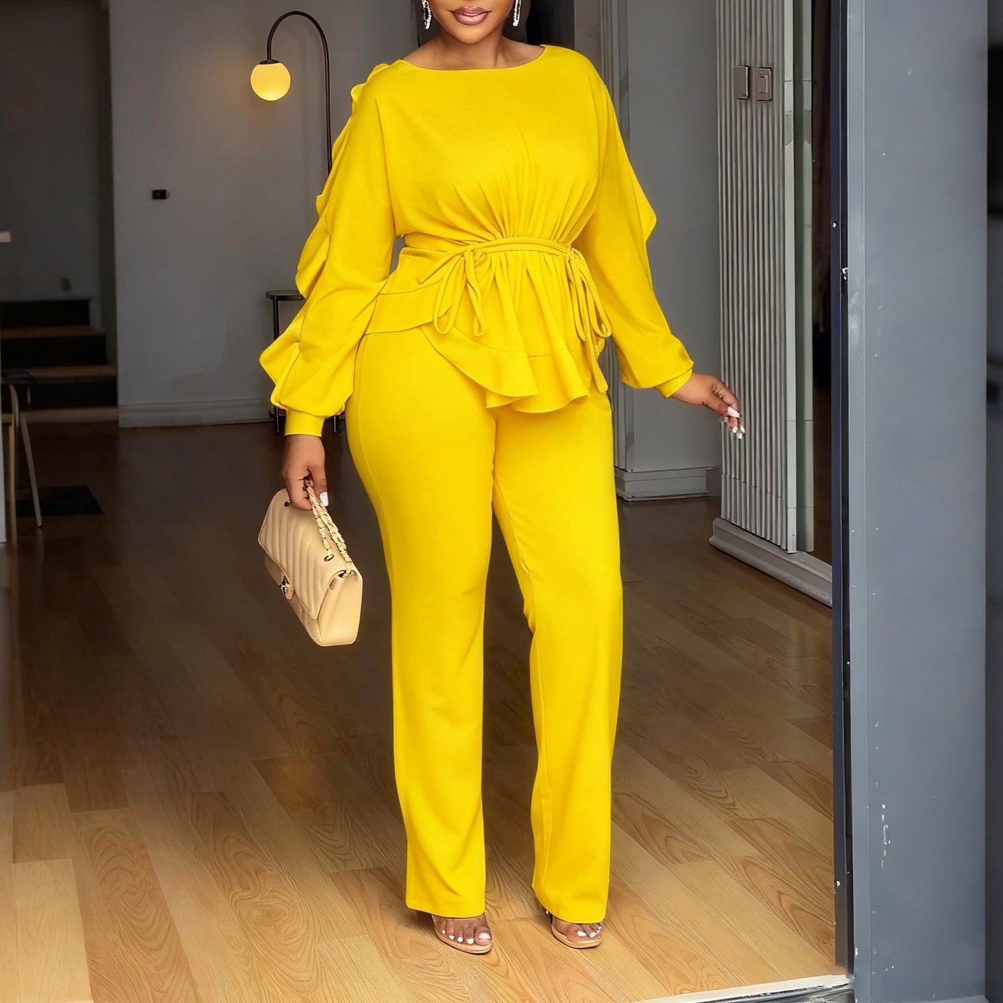 Damen Elegant geschnittenes Jumpsuit mit Rüschendetails und tailliertem Schnitt Stalluxe