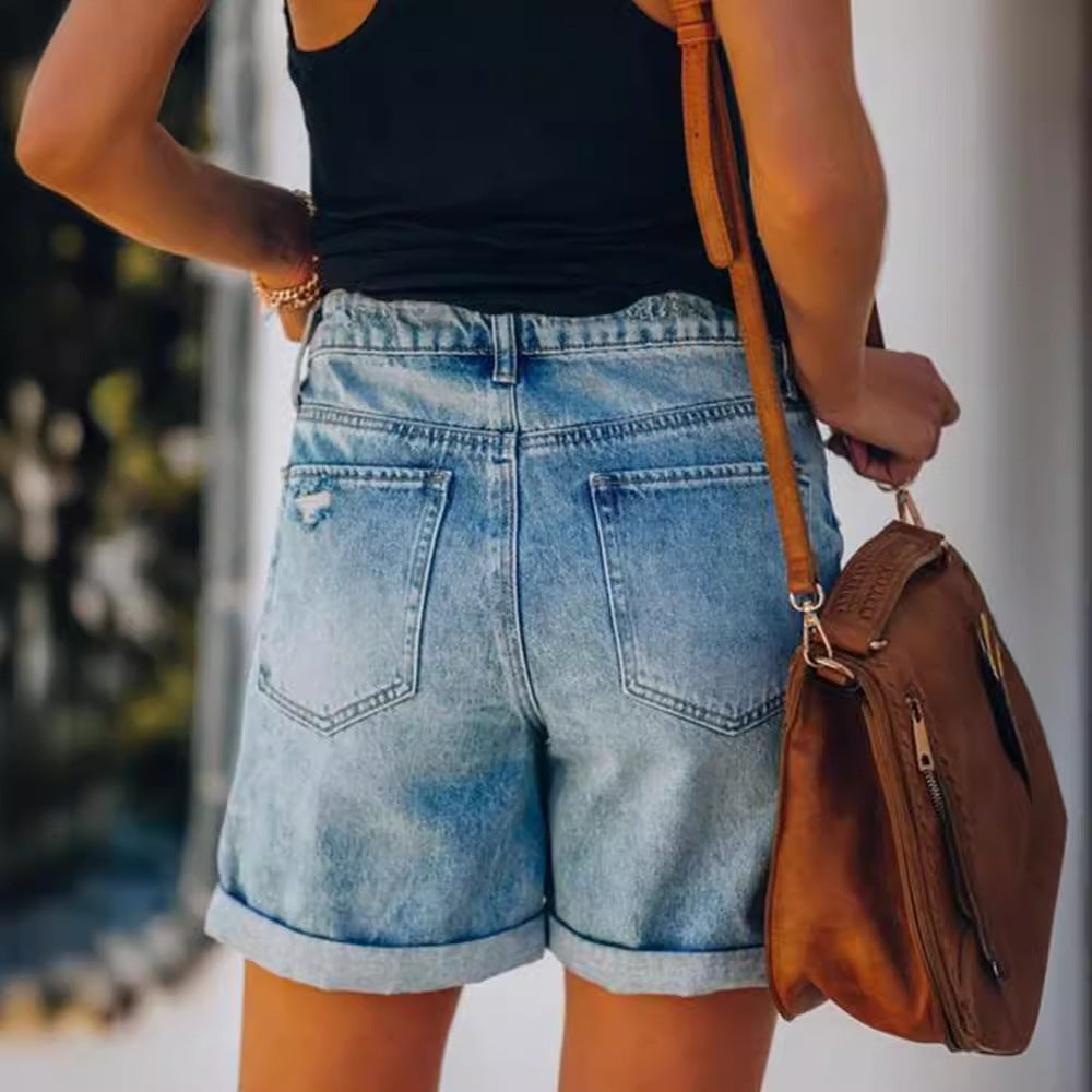 Damen Jeansshorts im lässigen Relaxed Fit mit modischen Destroyed-Details Stalluxe
