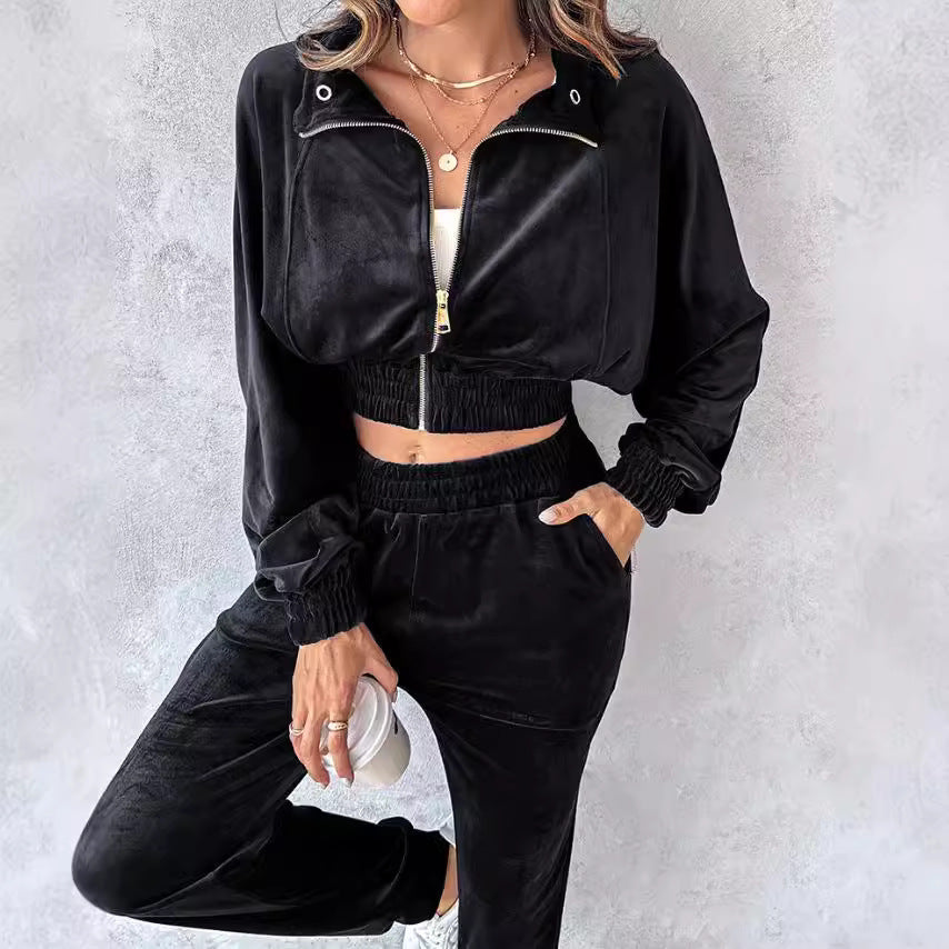 Damen Sportliches Set aus hochwertigem Samt mit cropped Jacke und bequemen Pants Stalluxe