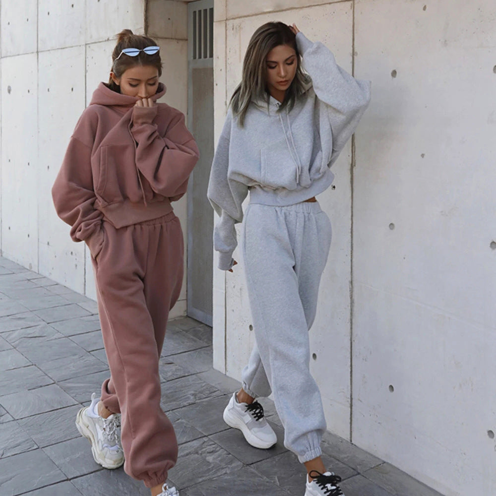 Damen Modischer Hoodie mit lässigem Schnitt und praktischer Kängurutasche Stalluxe