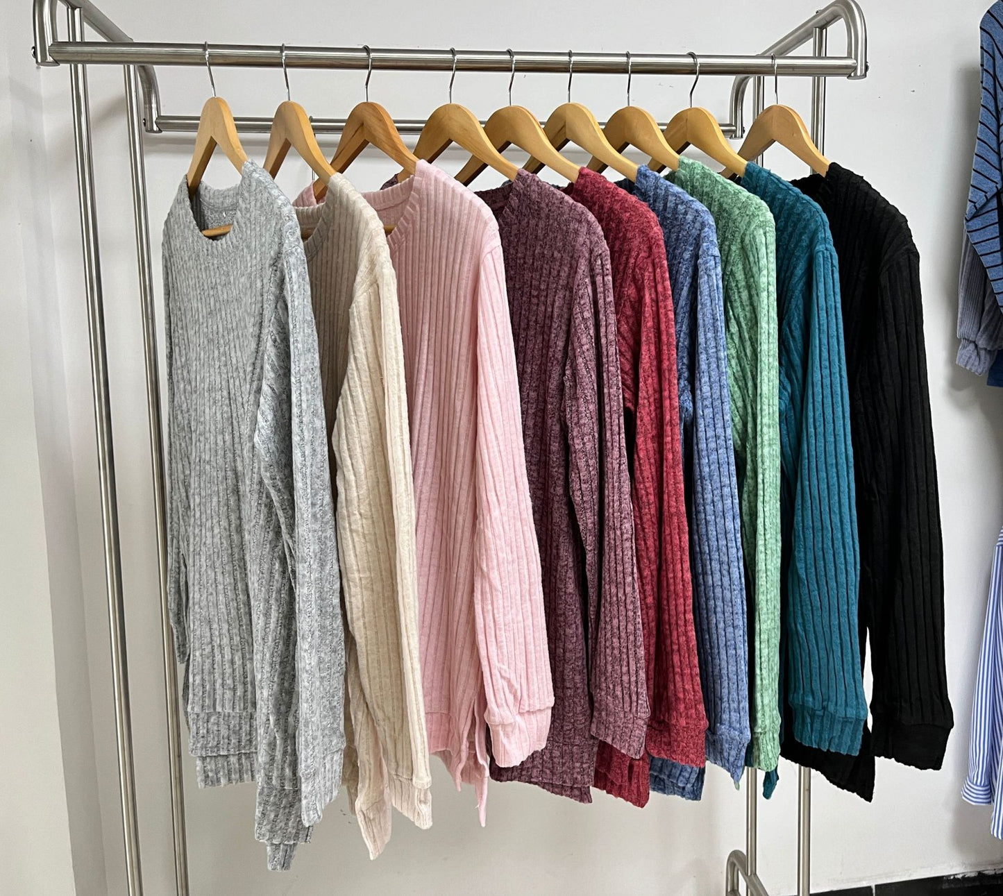 Damen lässiges Langarmshirt aus samtigem Rippstrick Stalluxe