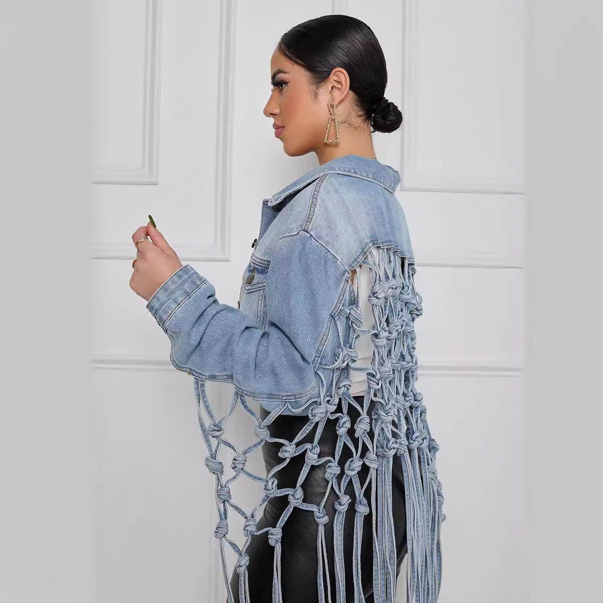Damen Denimjacke mit einzigartigem Knoten-Detail und lässigem Schnitt Stalluxe