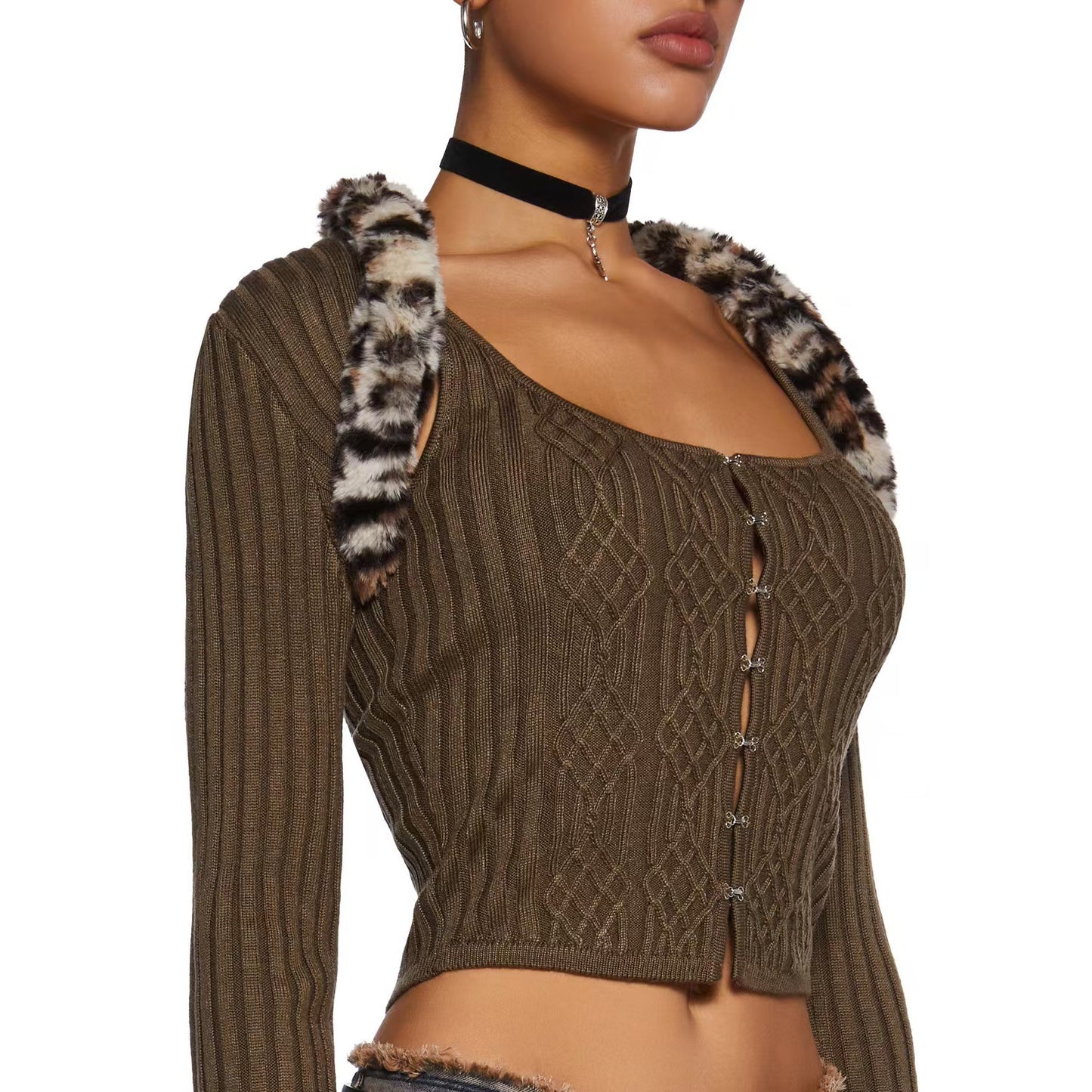 Damen Strickkleid mit tiefem V-Ausschnitt und Raffinierter Knopf-Verzierung Stalluxe