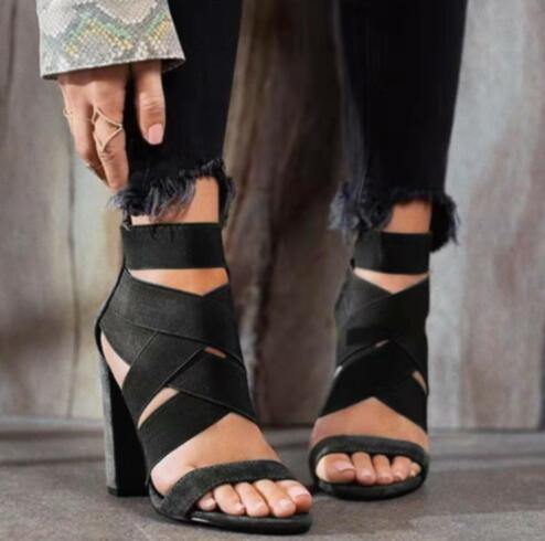 Damen Sandalen mit eleganten Riemen und Blockabsatz Stalluxe