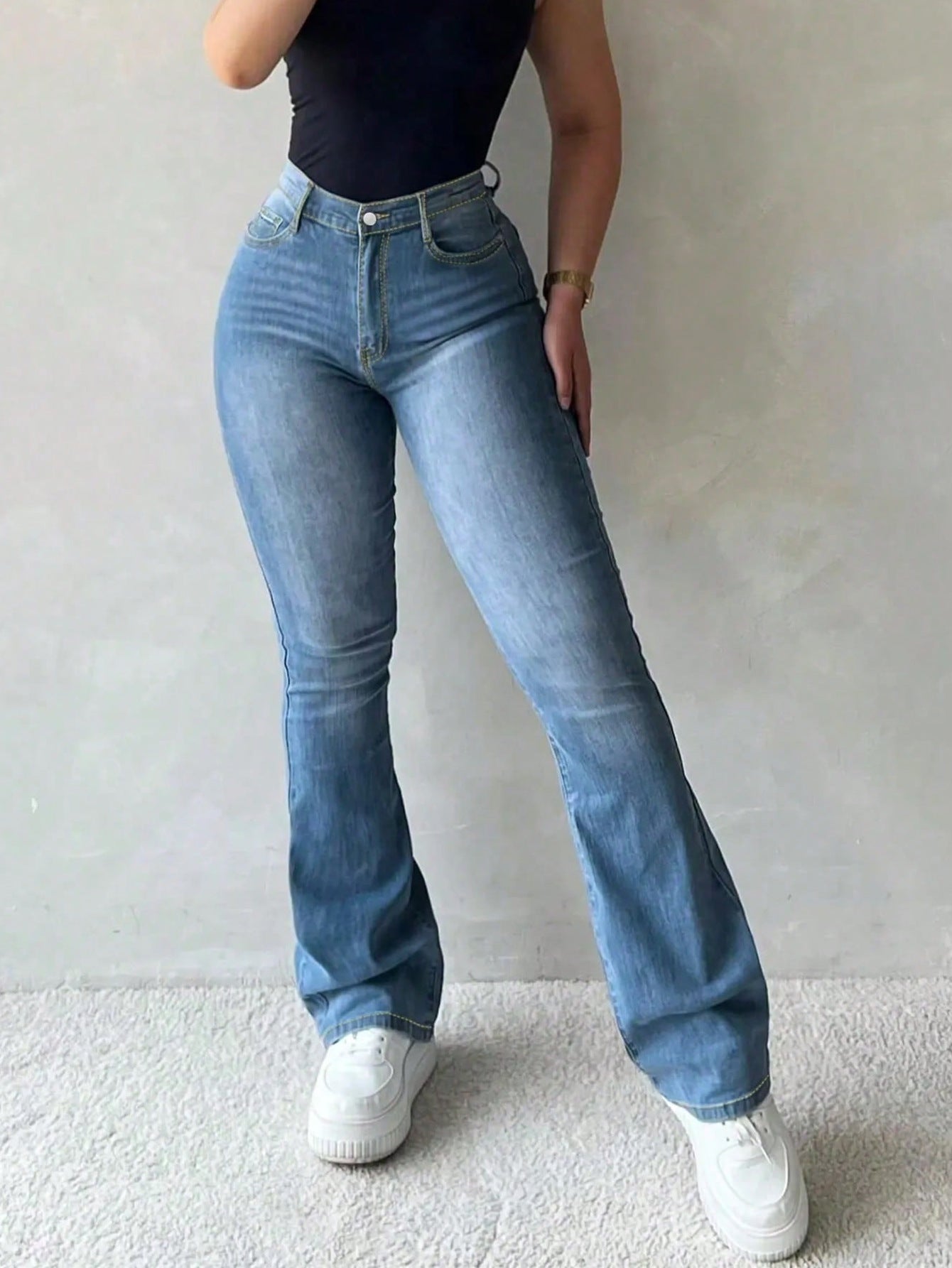 Damen Flared Jeans mit hohem Bund und figurformendem Schnitt Stalluxe