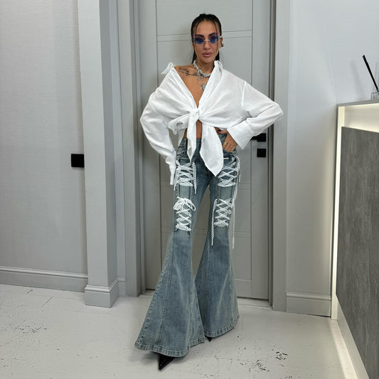 Damen Flared Jeans mit raffiniertem Schnür-Design Stalluxe