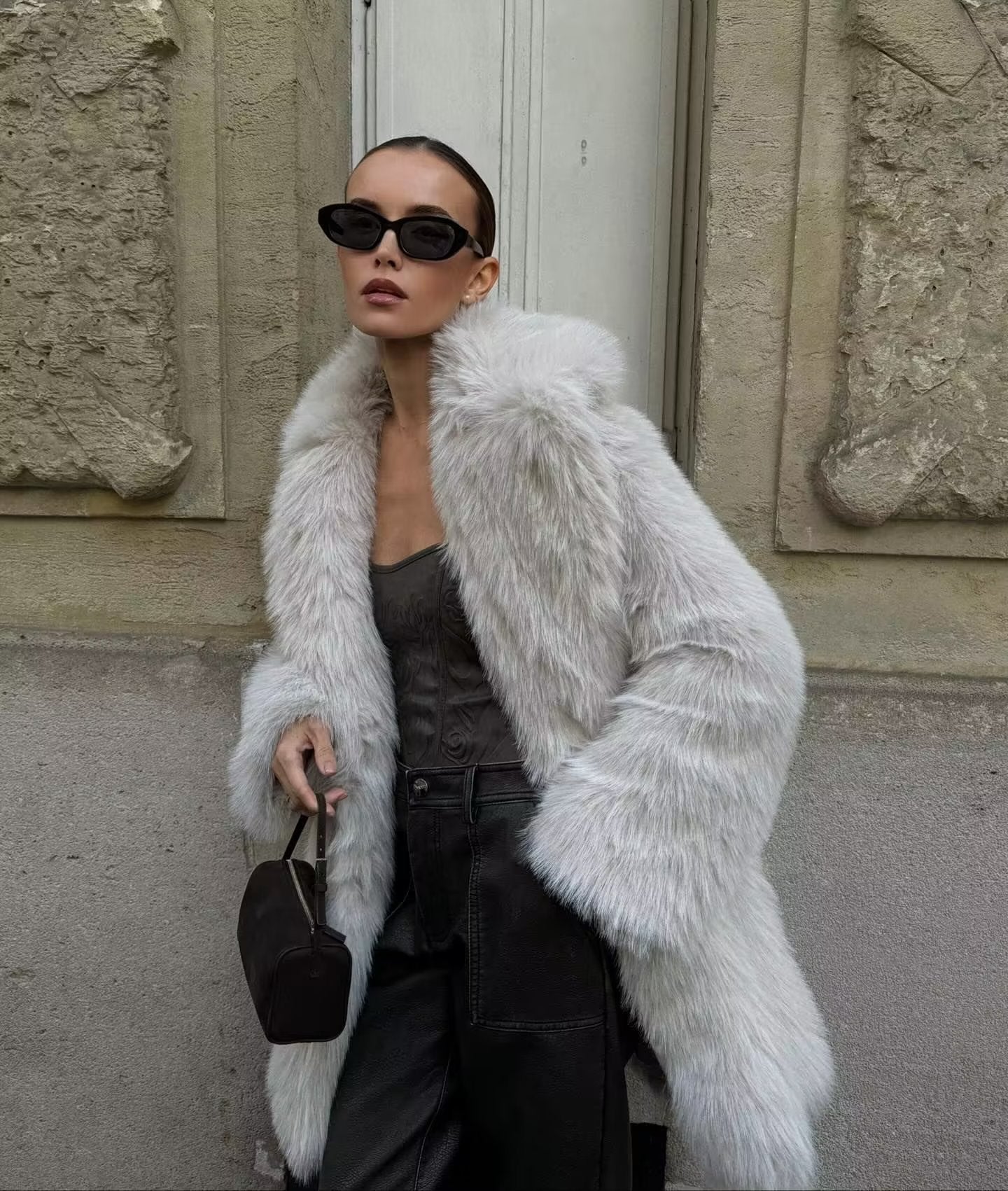 Damen Flauschige Kunstpelzjacke mit weiter Silhouette Stalluxe
