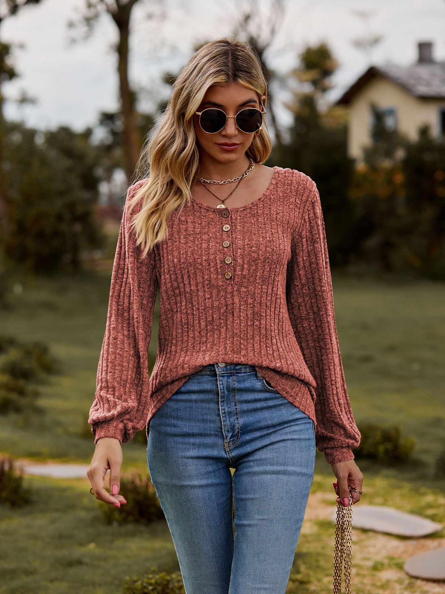 Damen Langarmshirt mit strukturiertem Design und Knopfdetails Stalluxe
